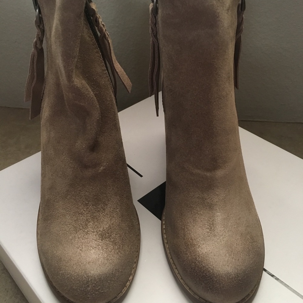 🆕Dolce Vita Lanie Tan Suede Block Heel Ankle Boot - Picture 5 of 8